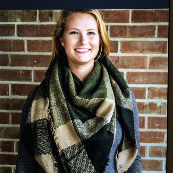 Blanket scarf🍂 - Picture 2 of 6